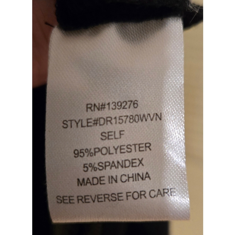 DR2 Sheer Sleeveless Tunic Button Down - Picture 5 of 5